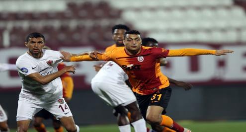 رغم الإصابة.. مصطفى محمد بين بدلاء جالاتا سراي أمام دينيزليسبور